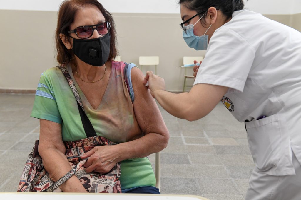 Comenzó la vacunación contra Covid-19 para mayores de 60 años y personas de riesgo en San Fernando