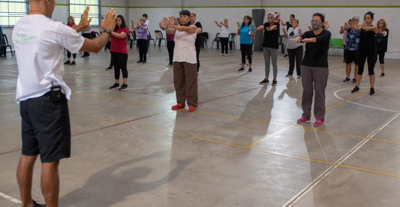 Tai-Chi en el Polideportivo N°6