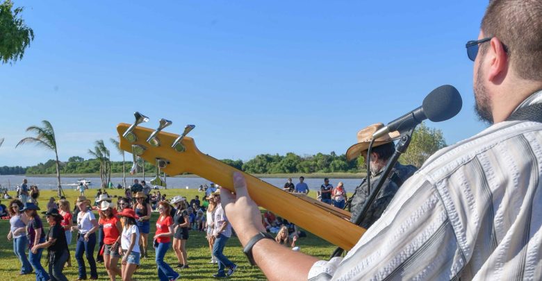 "Música mirando al Río"