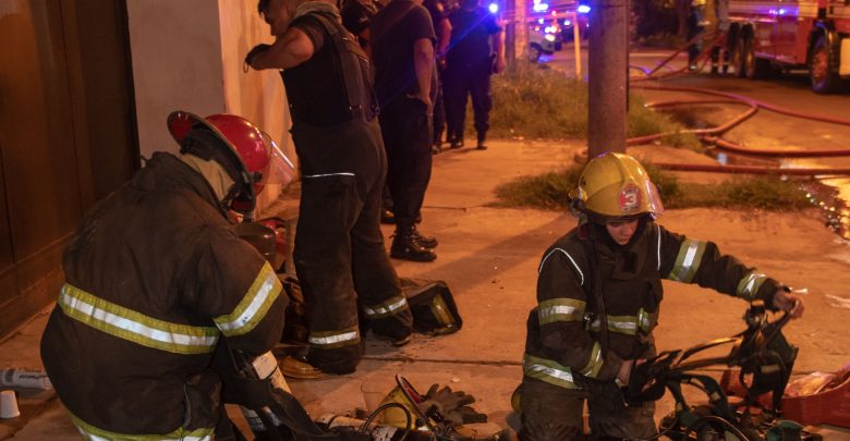 Bomberos y fuerzas de seguridad