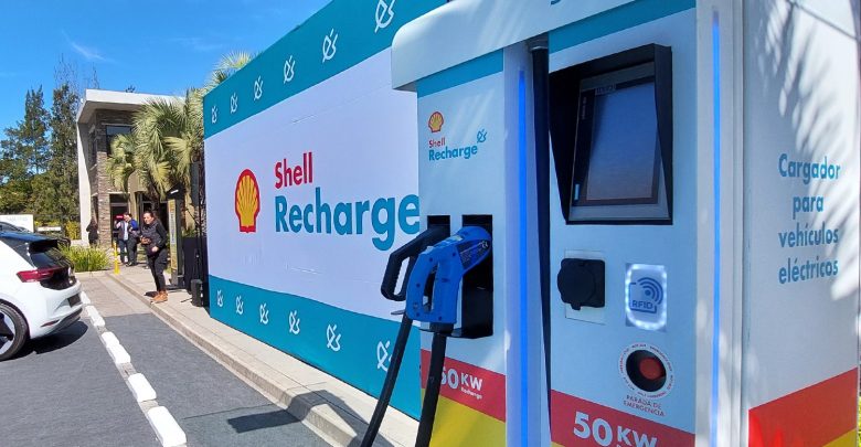 Primer surtidor eléctrico de Shell en el país