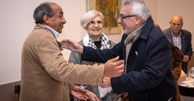 Julio Zamora acompañó el cambio de autoridades del Rotary Club