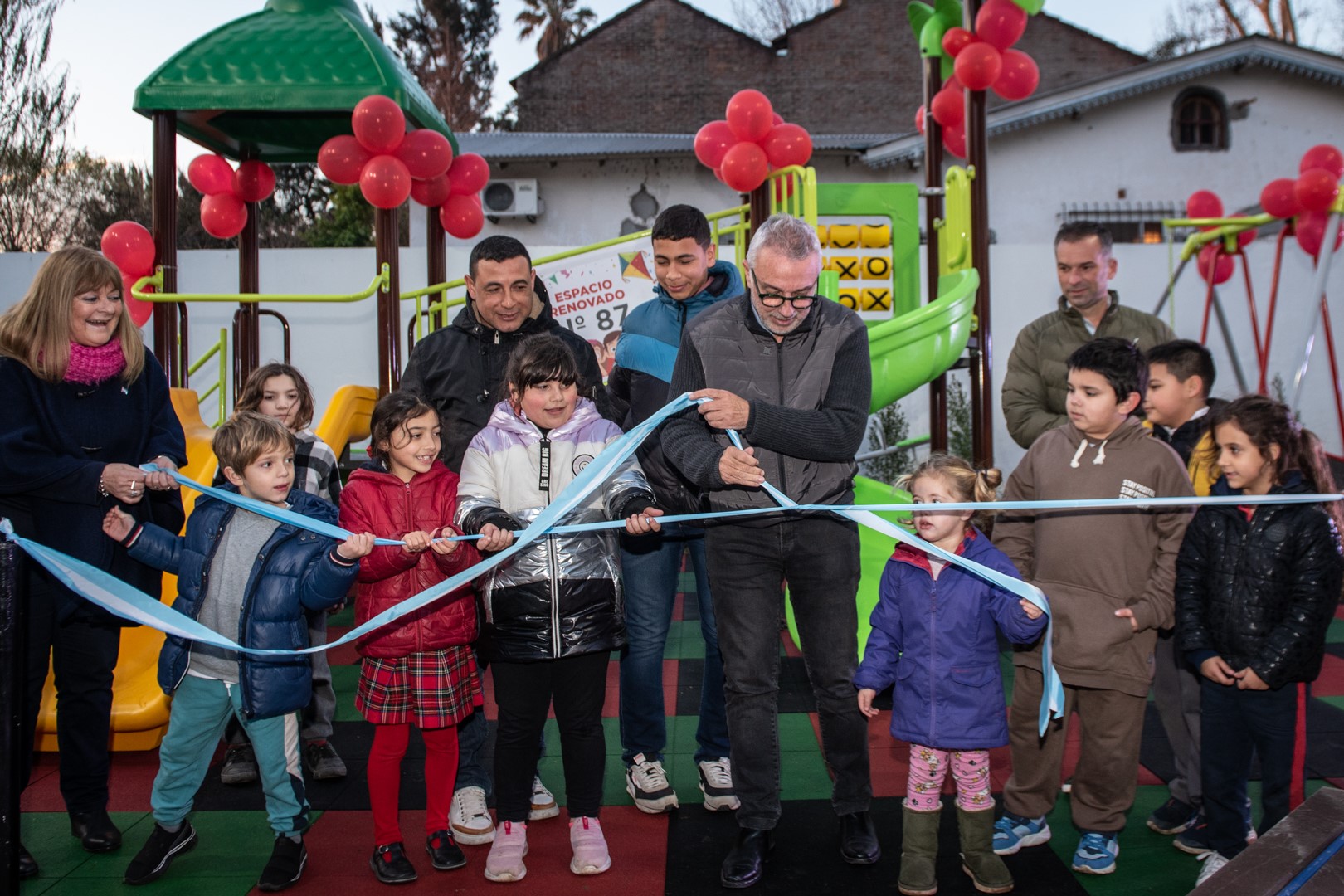 Julio Zamora en la inauguración