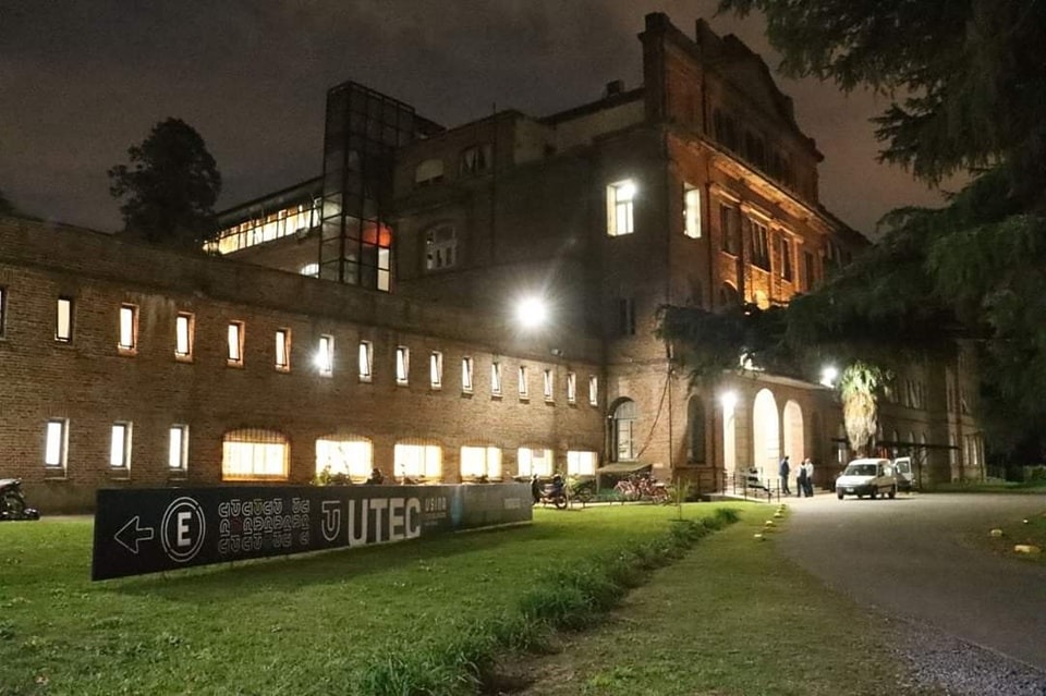 Fachada Colegio Máximo, donde funciona la UTEC