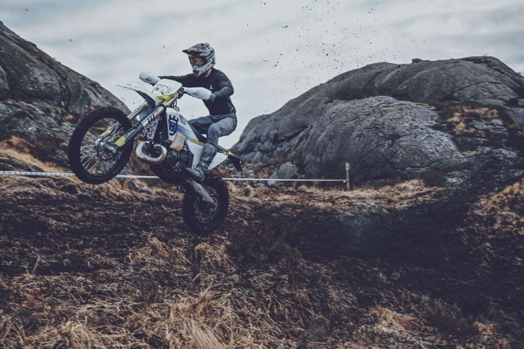 Nueva Husqvarna TE 300, versión 2024