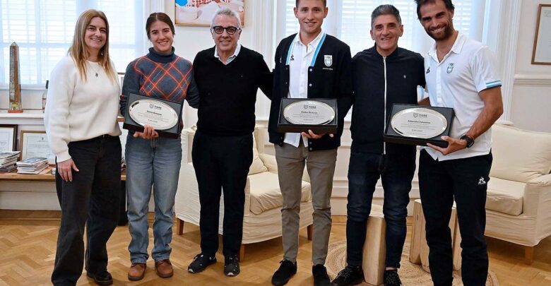 Julio Zamora recibió a los remeros tigrenses tras su participación en los Juegos Olímpicos de París 2024