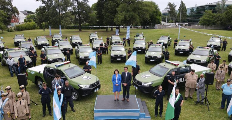 Junto a Patricia Bullrich, Ramón Lanús presentó 33 patrulleros nuevos