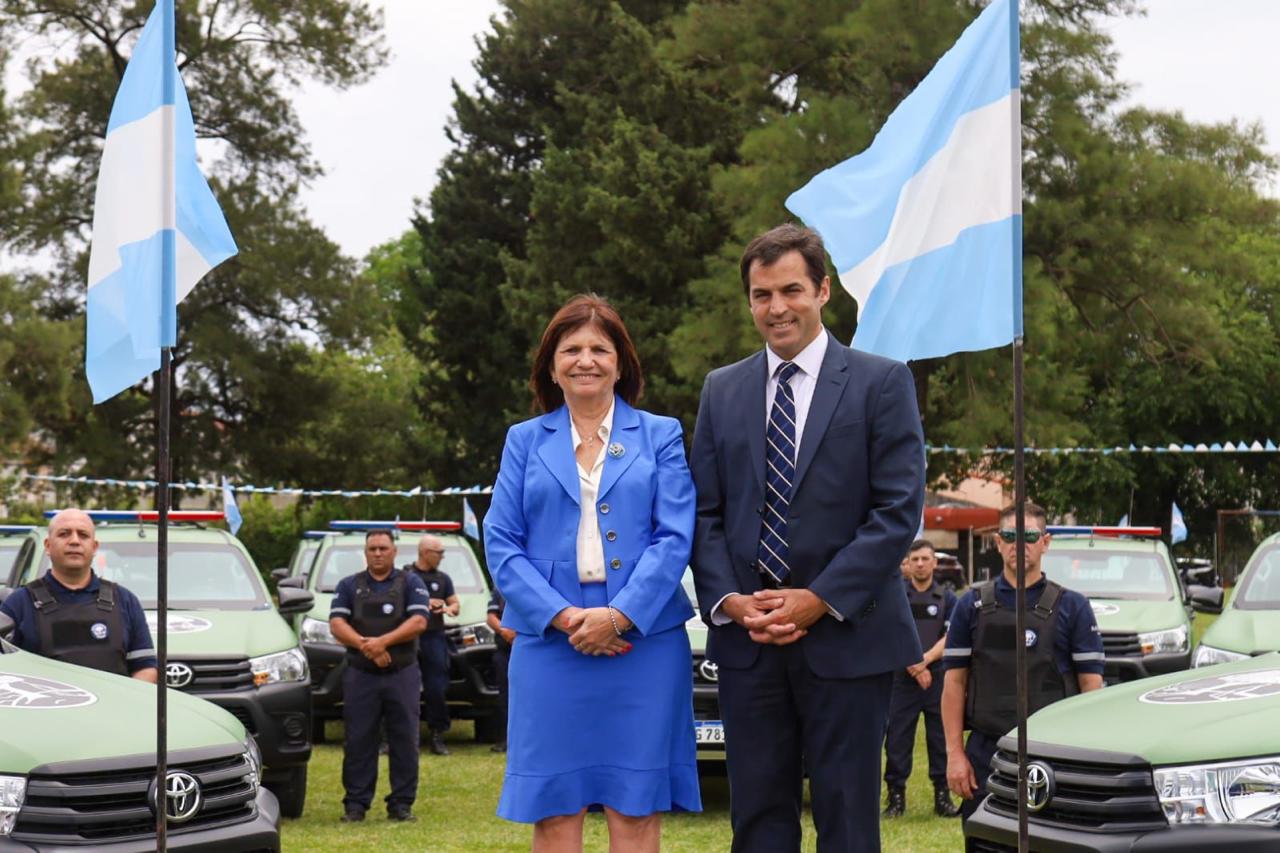 Junto a Patricia Bullrich, Ramón Lanús presentó 33 patrulleros nuevos