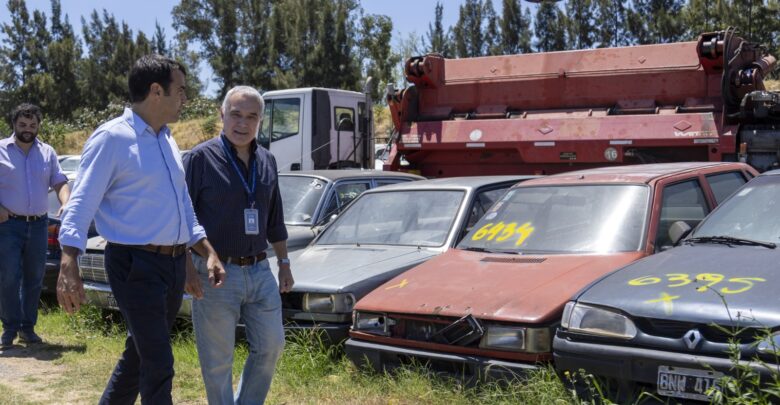 Compactarán más de 1.300 autos abandonados