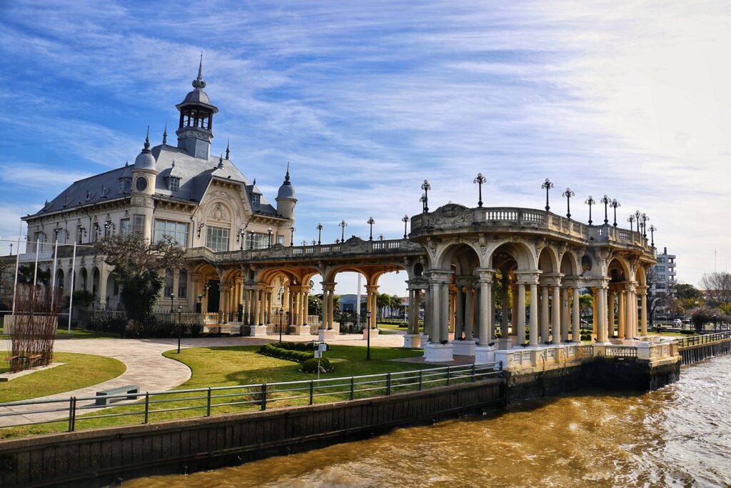 Jardines y entorno del museo