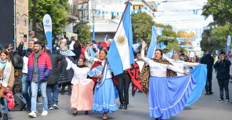 Suspendió el desfile patrio del 25 de Mayo