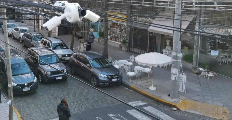 Instalación de cámaras en el centro comercial