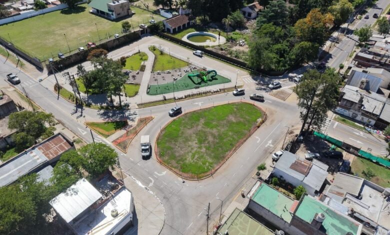 Vista aérea nueva rotonda y plaza de Azcuénaga y Santa Ana