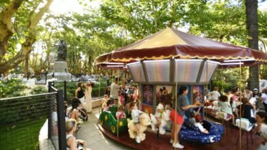 Plaza Vicente López y Planes