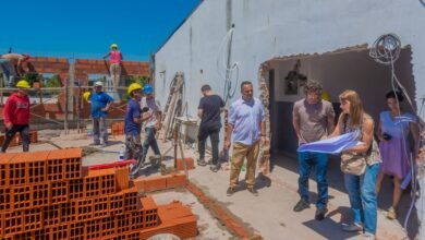 Juan Andreotti recorrió obras en las escuelas