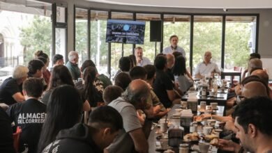 Primer desayuno con comerciantes de San Miguel