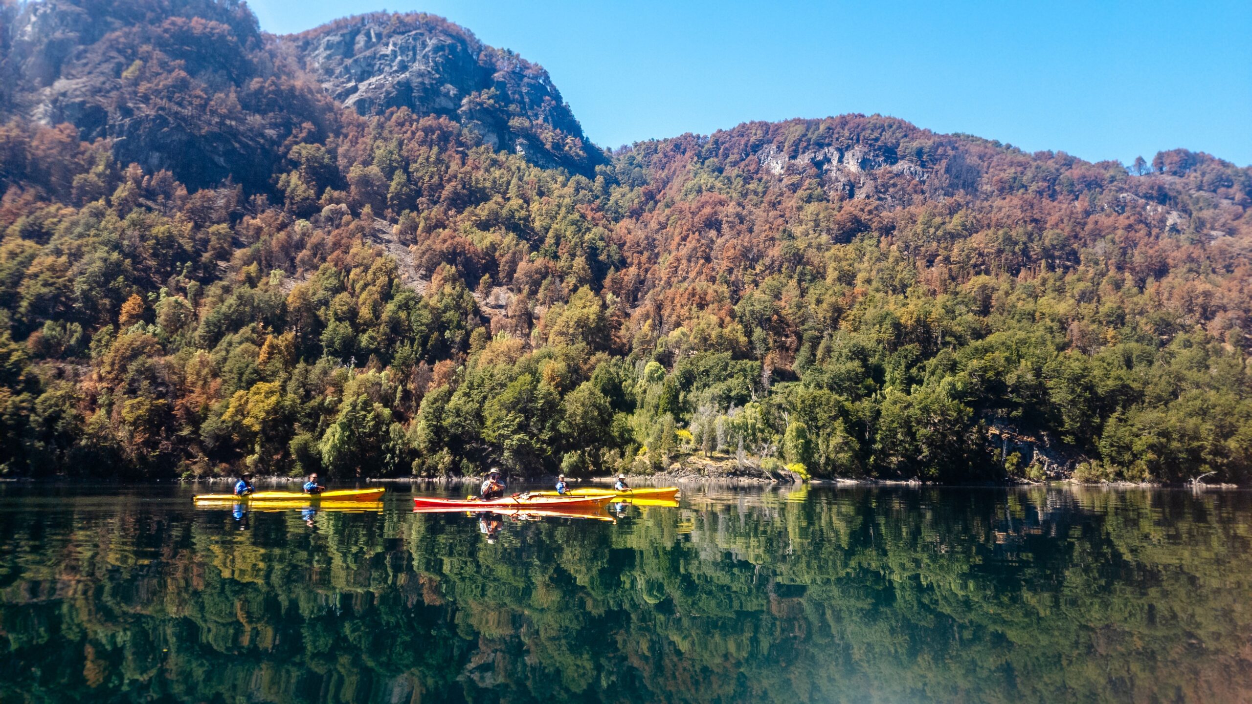 Kayak en Lago Verde