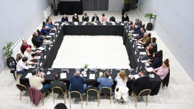 Julio Zamora en la reunión con curas de Tigre