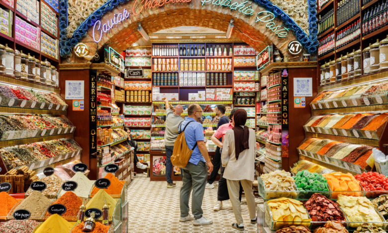 ¿Qué compran los argentinos cuando salen de viaje?