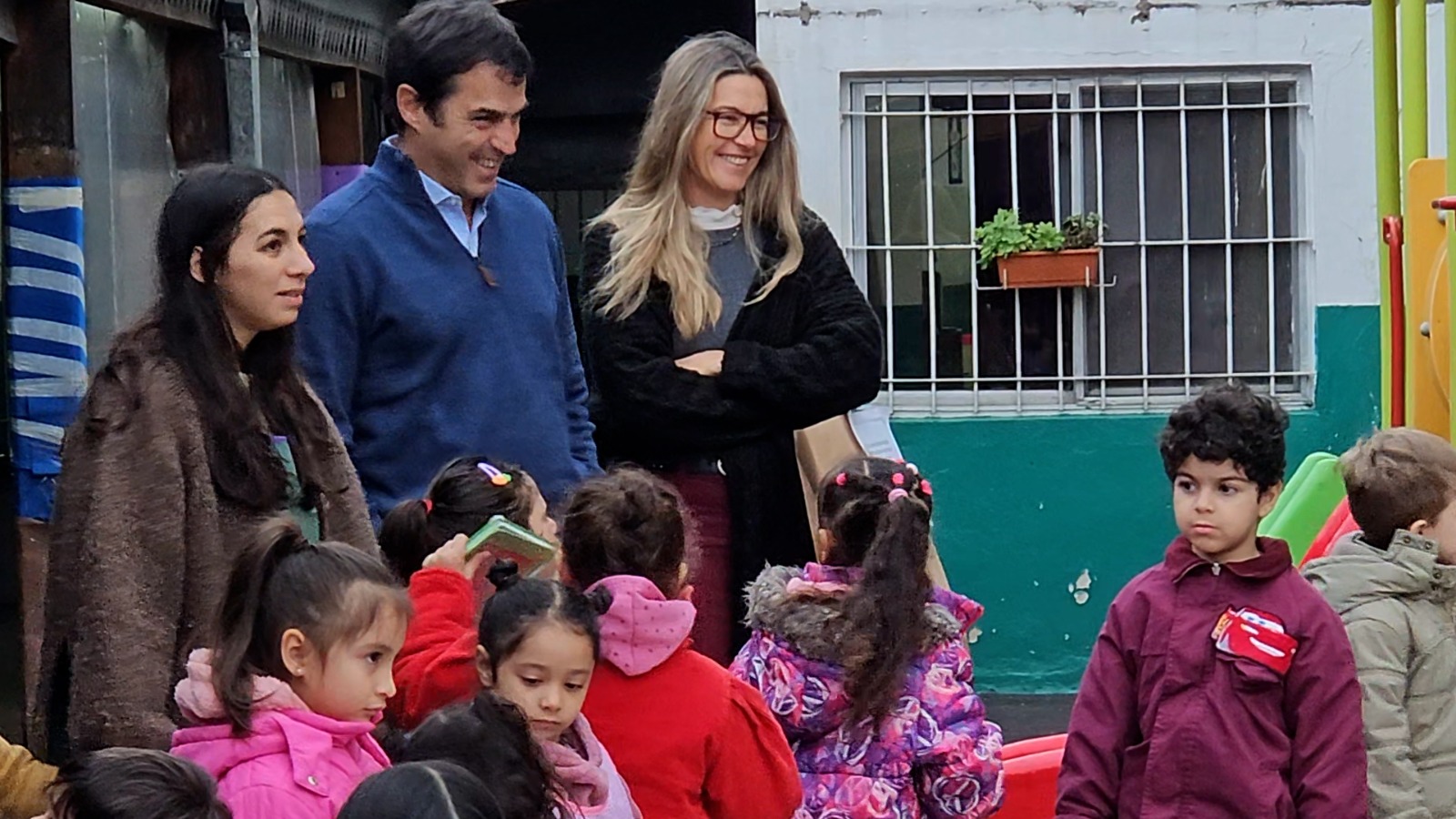 Ramón Lanús en su visita al Jardín 3 de Boulogne