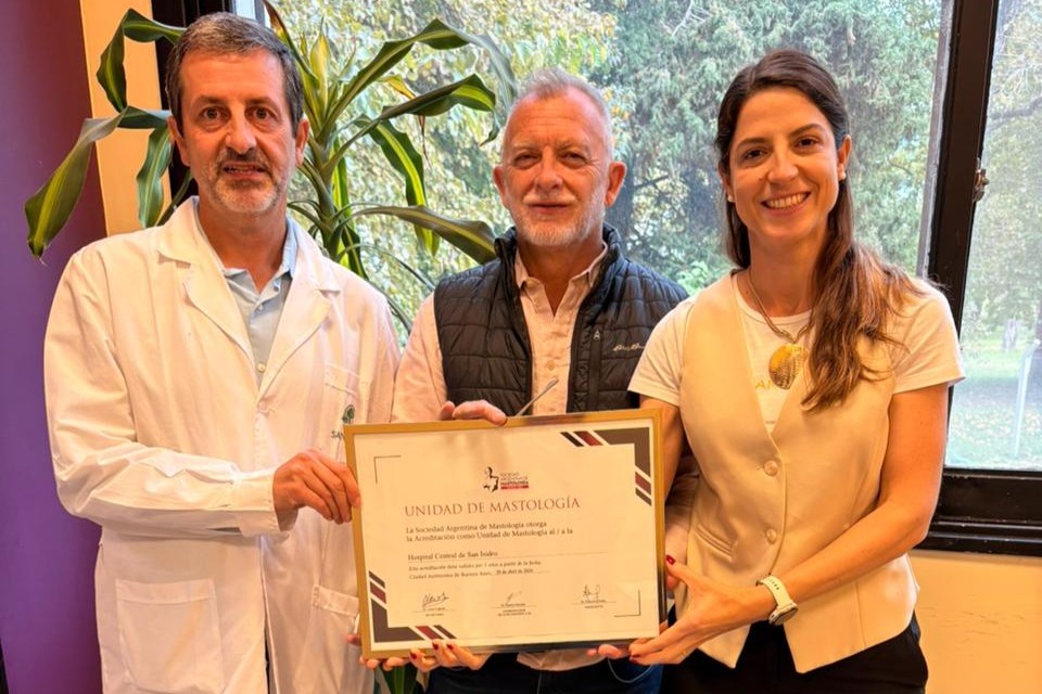 Entrega del diploma de reconocimiento