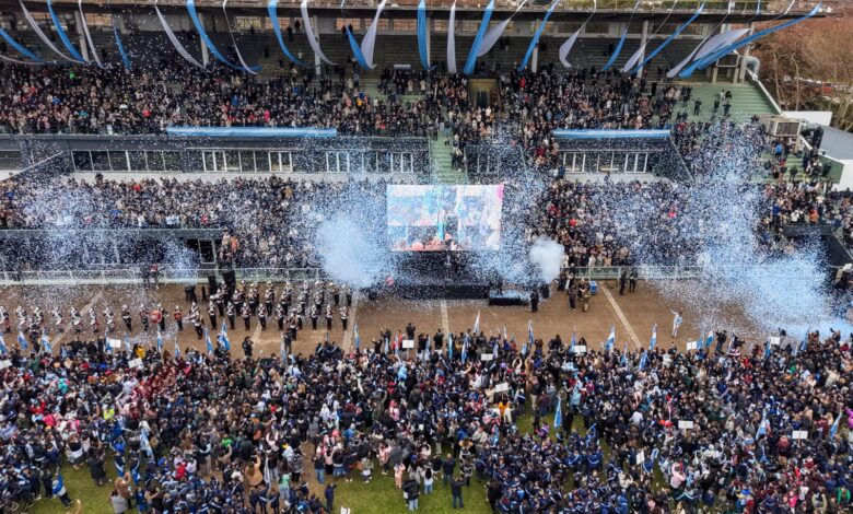 Hipódromo: más de 3.400 alumnos prometieron lealtad a la bandera