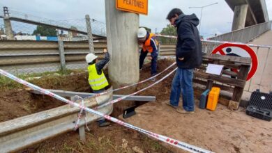 Pasarela peatonal del km 49,5 del ramal Campana de la Autopista Panamericana destruída por un camión el mes pasado