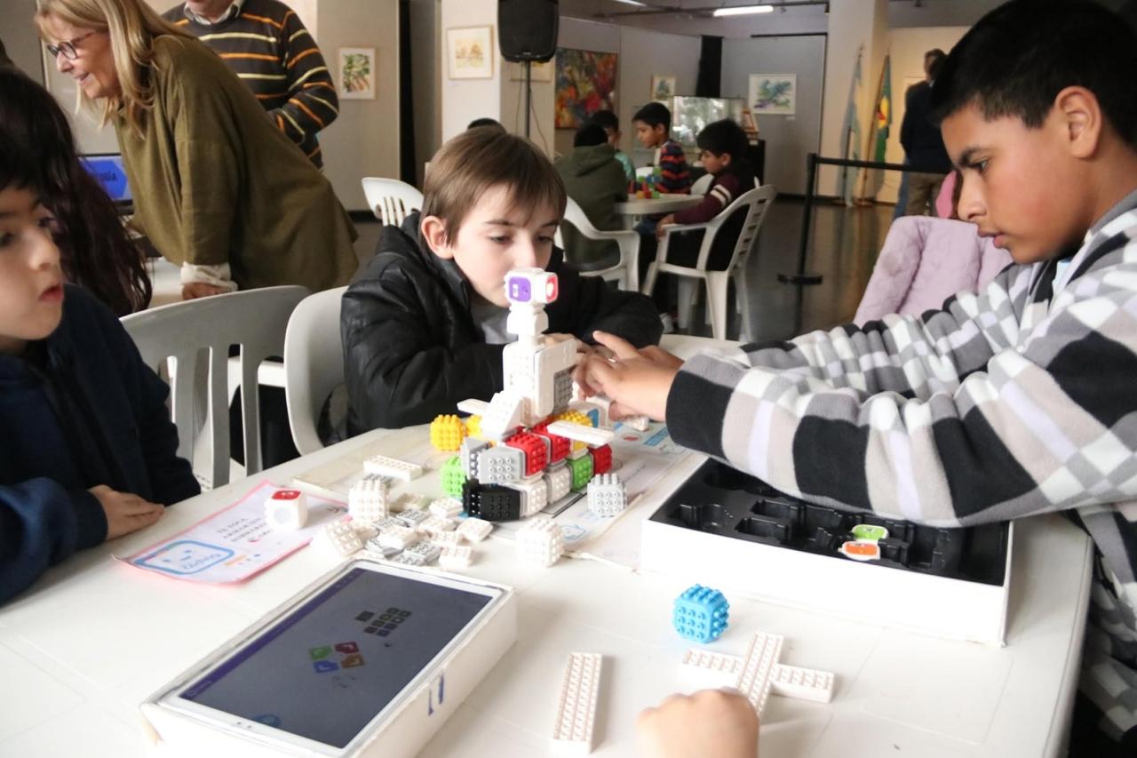 Talleres de tecnología en la UTEC